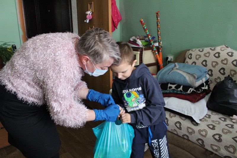 Доброе дело вместе. Фото добрых дел детей. Доброе дело Владивосток. Людях совершивших добрые поступки в детских домах.